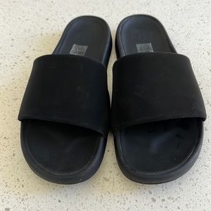 Lululemon men’s slide black size 9
